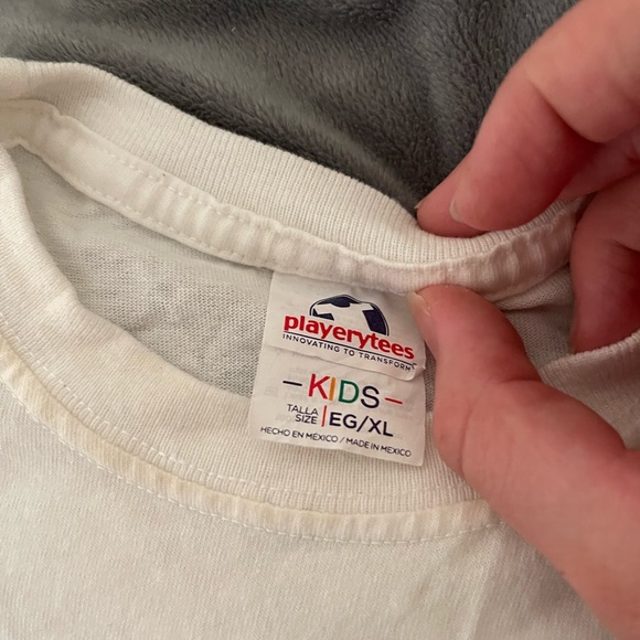 LA Kids Top- Super cute tight crop top - Picture 2 of 3